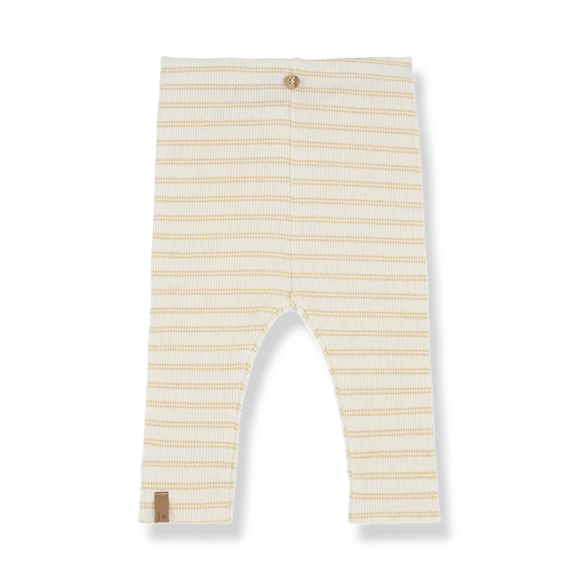 1+ in the family Cora legging peach