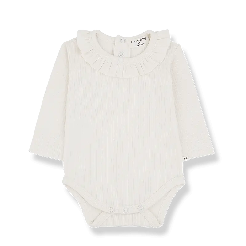 1+ in the family Vera romper ecru
