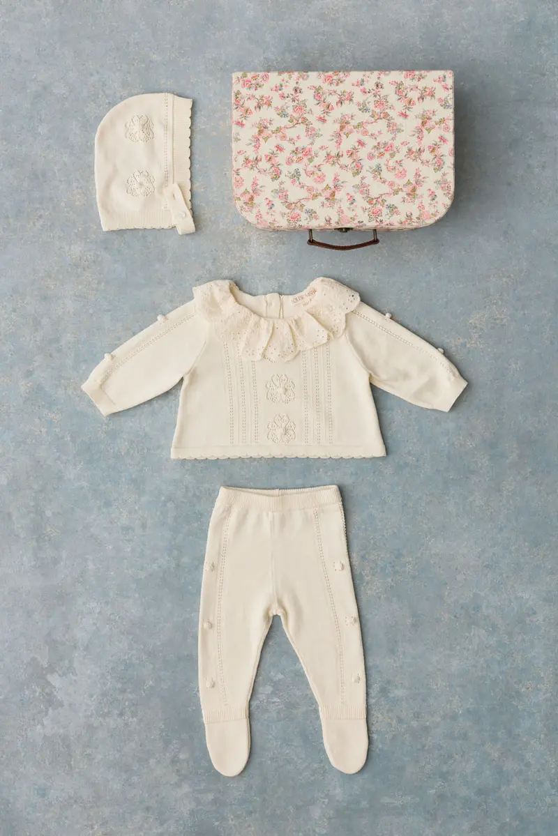 Babyset Bliss met trui, broekje en mutsje - Katoen & zijde - Cream - Louise Misha