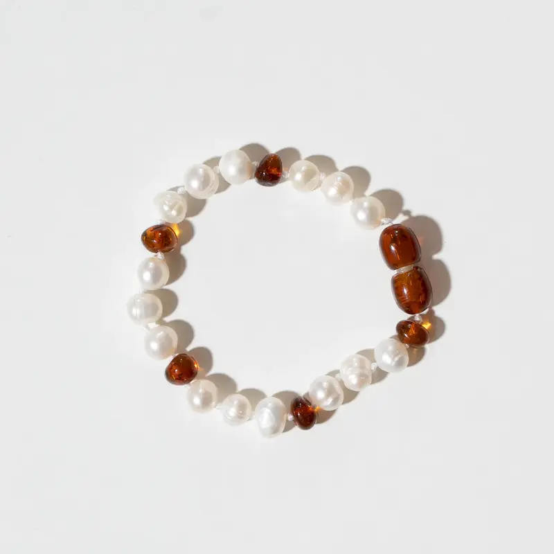 Barnsteen en parel armband - Pearly Caramel - 14 cm - Kids 0-3 jaar - Nirrimis