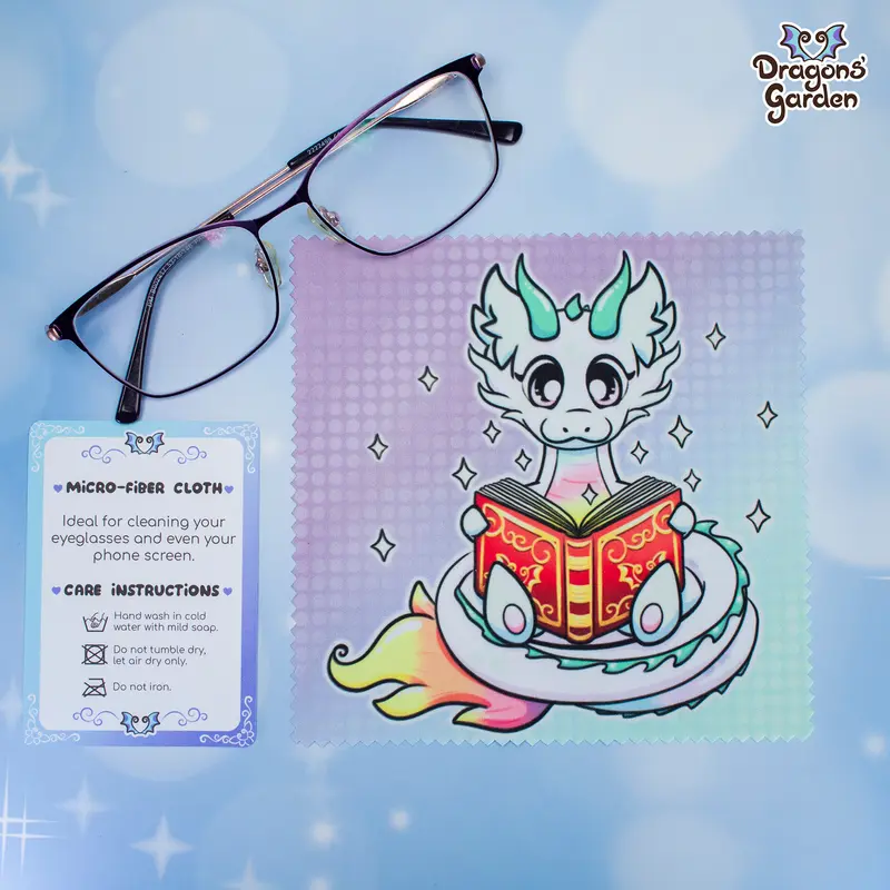 Book reading Dragon | Microfiber Lens Cleaning Cloth