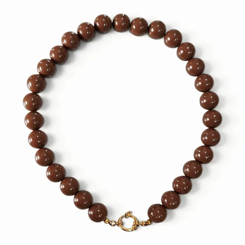 Bruine kralenketting