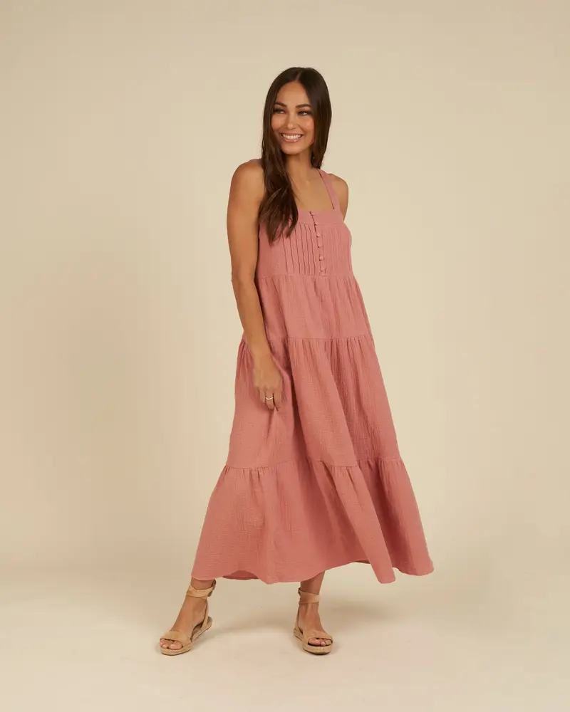 Colbie maxi dress lipstick Rylee & Cru