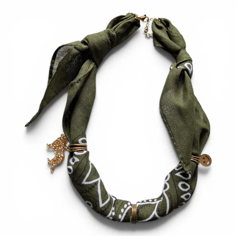 Feestbeest Bandana ketting | legergroen