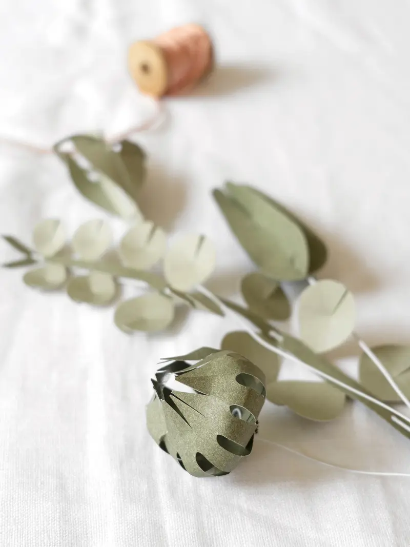 FIELD flowers – small greens – Jurianne Matter