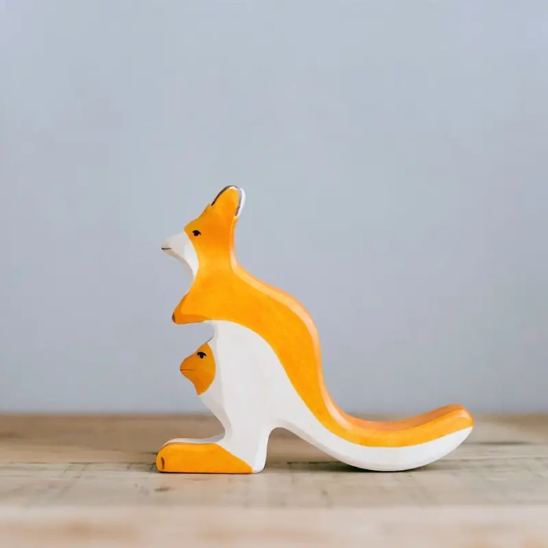 Holztiger Ahşap Oyuncak Kanguru (Kesesinde yavrusu ile)