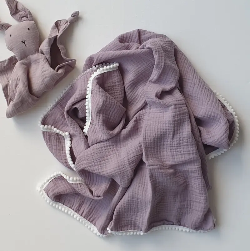 Hydrofiele Doek met Pomponnetjes (90x110 cm) - Lila