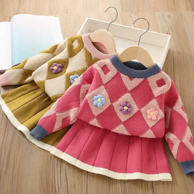 Mini Fashion - Vintage strikket genser og skjørt - Varm og nydelig