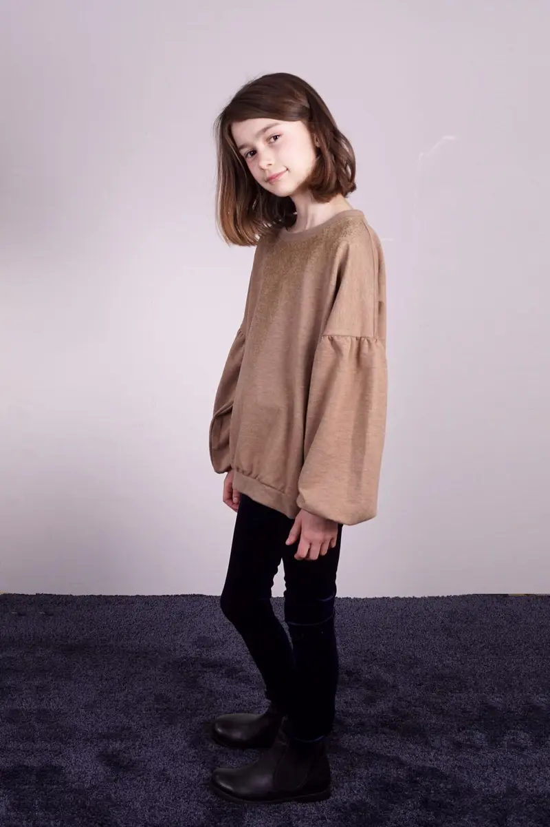 Scarlet sweatshirt Knast by Krutter