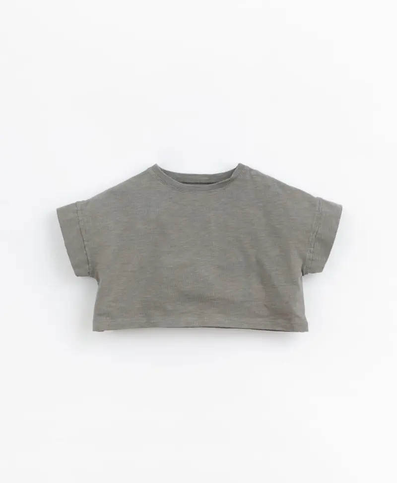 T-shirt with sleeve in-set