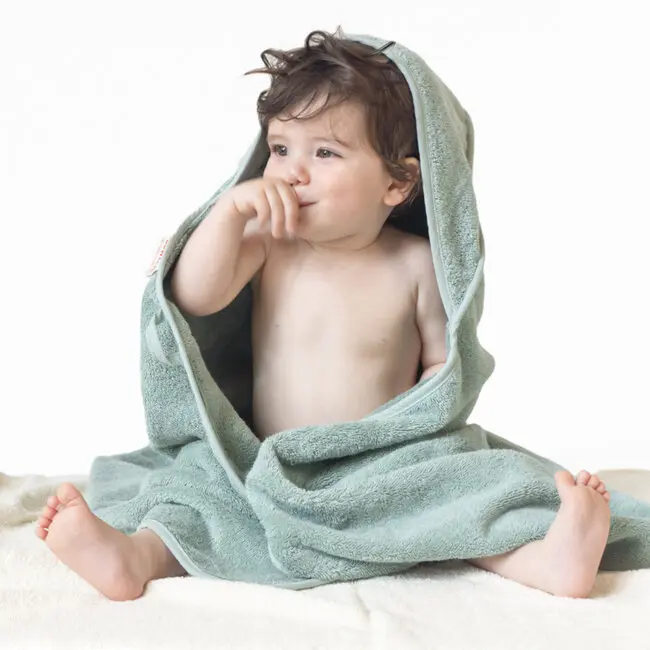 Wellness Babyhanddoek met capuchon 100 x 100 cm - mineral green – Bo Weevil